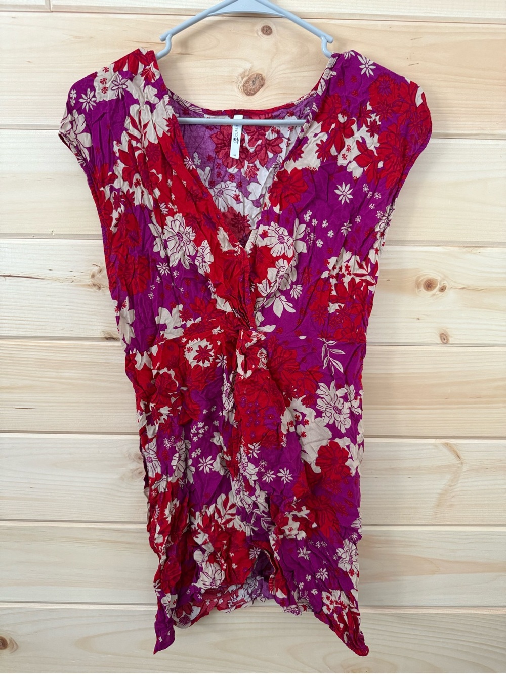 Cupshe Fuchsia and Red Floral V-Neck Dress